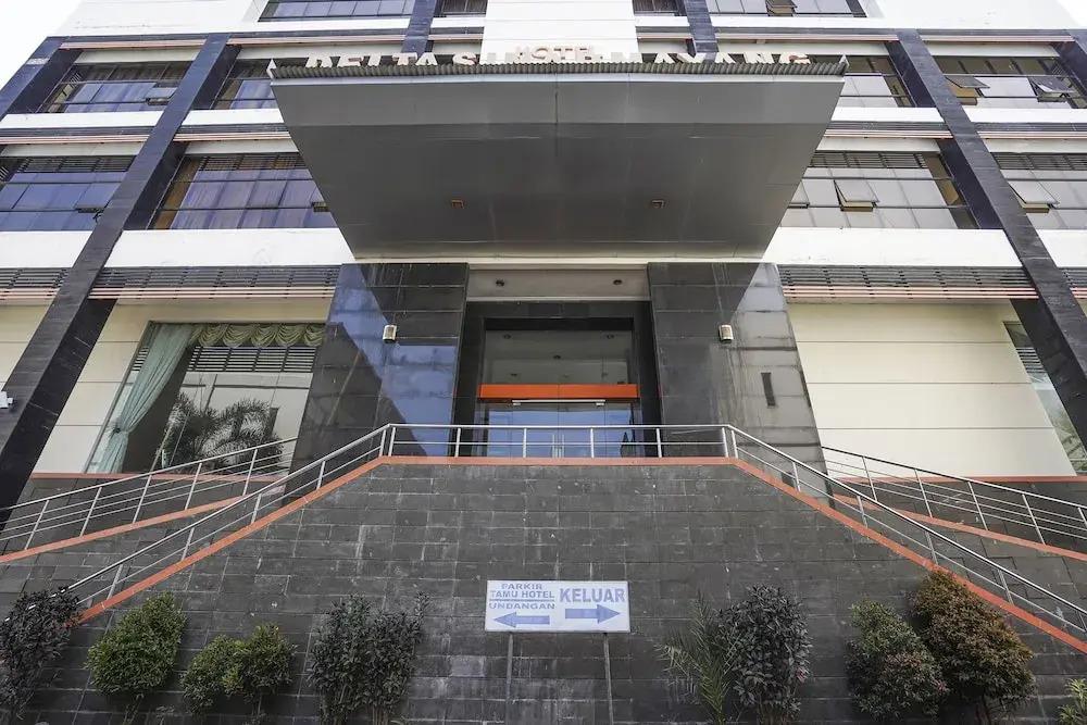 Collection O 90724 Hotel Sinar Sidoarjo