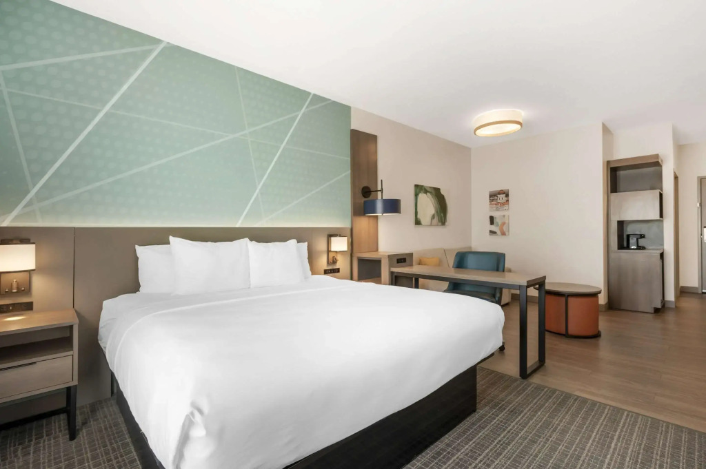 Comfort Suites Richmond East