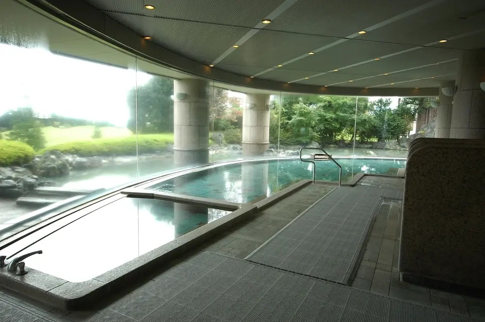 Sunhills Hotel