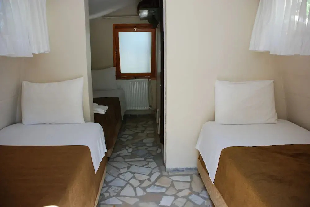 Shila Tatil Koyu