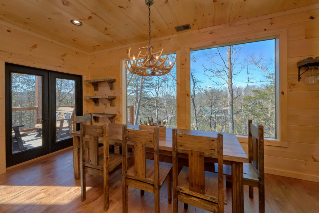 Copper Creek Lodge in Gatlinburg