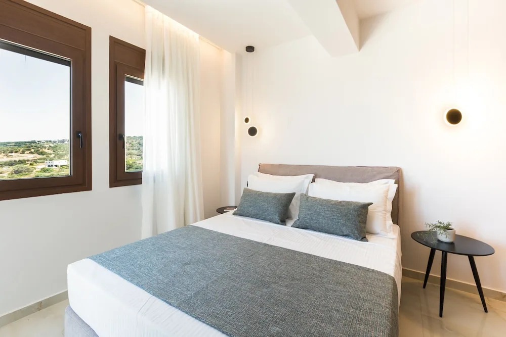 Villa Santa Ιrini 1 - With Heated Pool