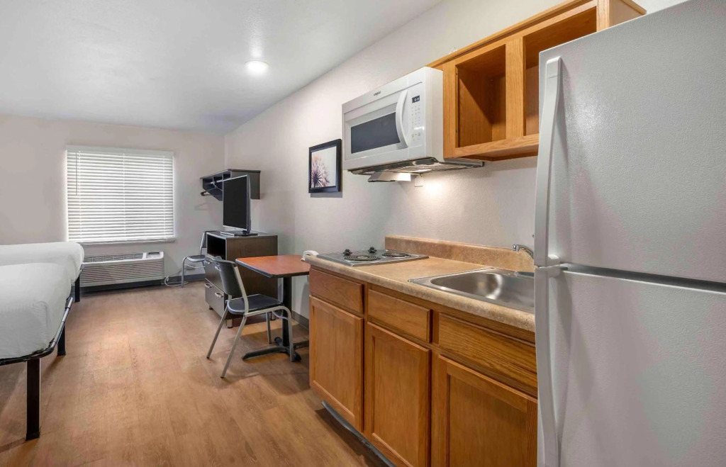 Extended Stay America Select Suites - Indianapolis - West