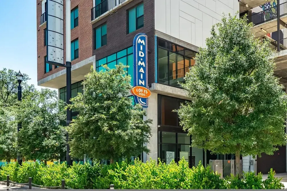 Lodgeur Elegant Energetic 1BR Loft Midtown - Midmain-5425