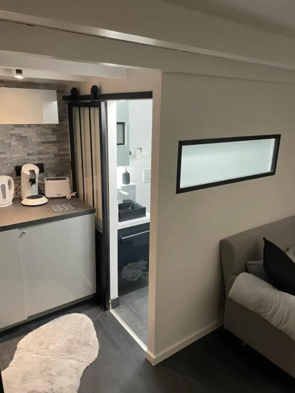 Studio rénové, terrasse privative, 300m du Capitole