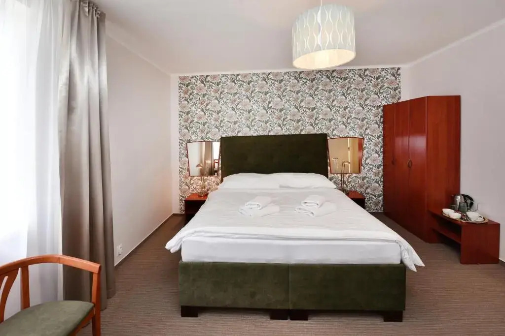 APLEND Hotel Lujza Major