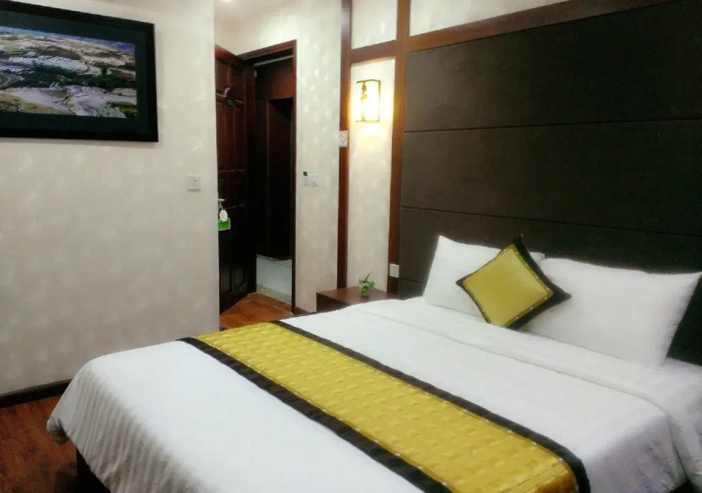 Tea Hotel