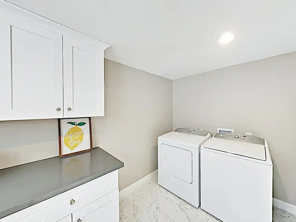 New Listing! Luxury Home: Heated Lagoon-Style Pool Home