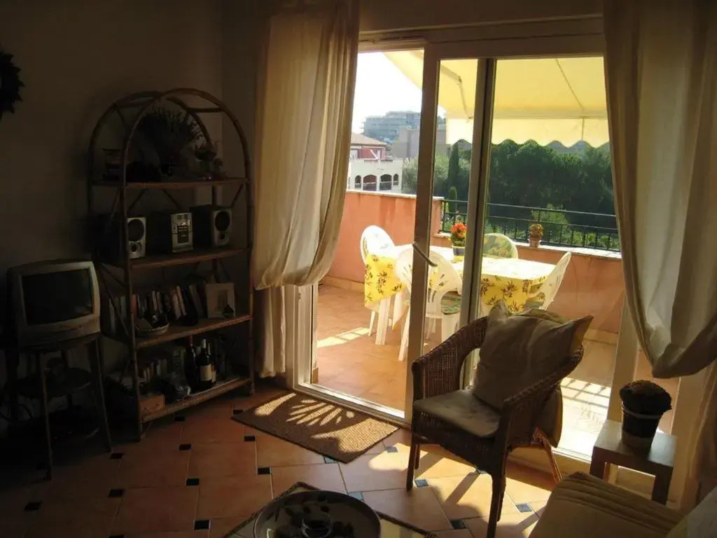 Appartement Cavalaire-sur-Mer, 3 pièces, 6 personnes - FR-1-100-206