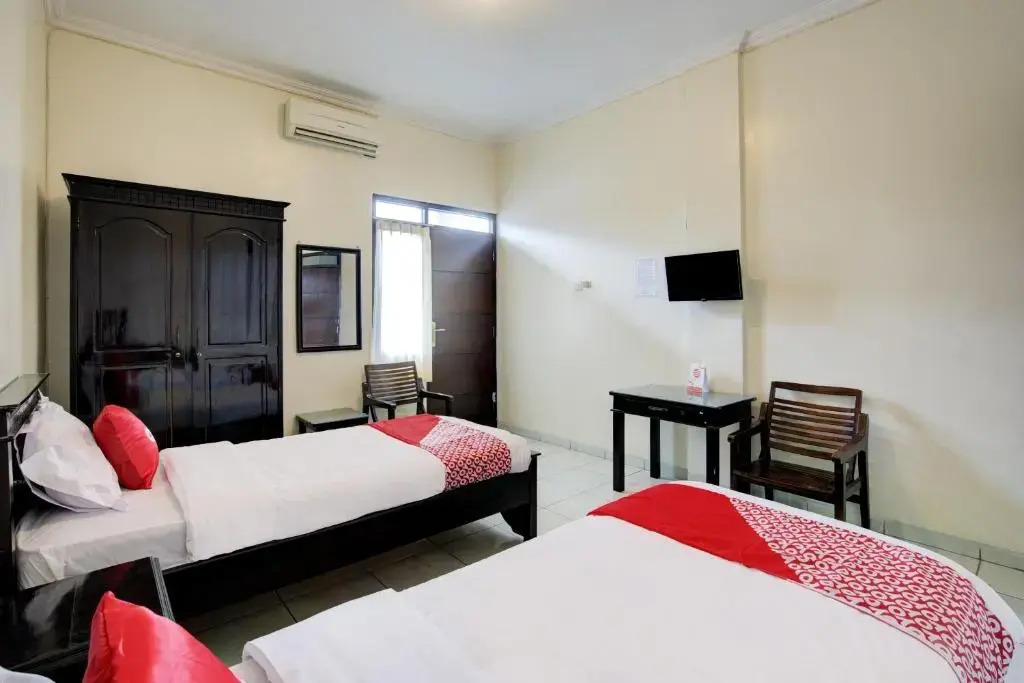 RedDoorz Syariah at Hotel Pandan Wangi near Alun Alun Sidoarjo