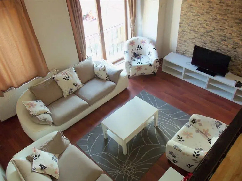 Elma Suites