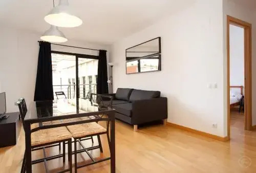 Guell Modern Apartment