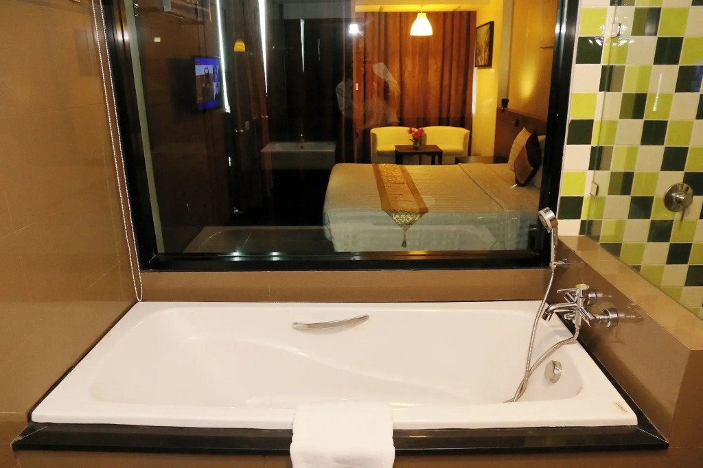 Arthitaya Green Nature Hotel & Lakkhana Poolside Resort