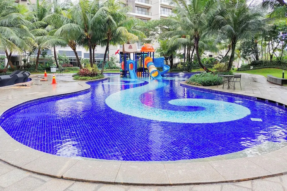 Spacious And Homey Living 3Br At Sky House Bsd Apartment
