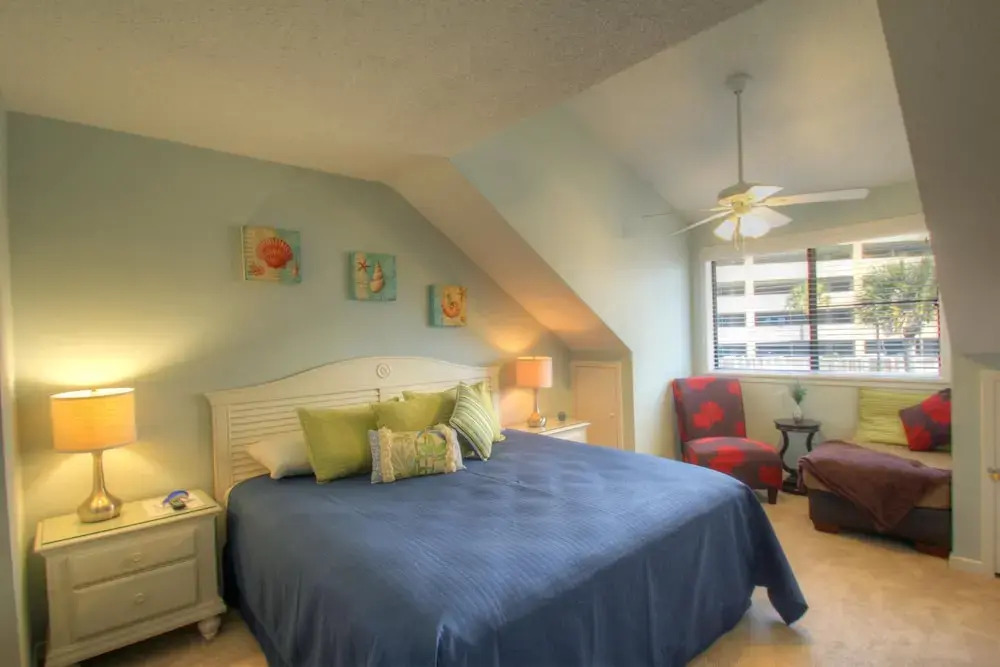 Spacious & Comfortable MB Villa Near Beach!