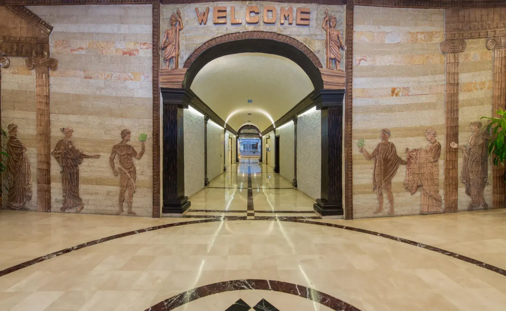 Adonis Hotel