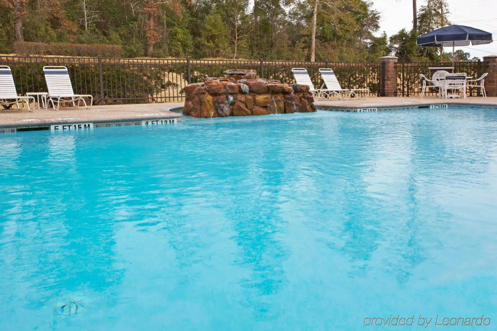 Holiday Inn Express Hotel & Suites Conroe I-45 North by IHG