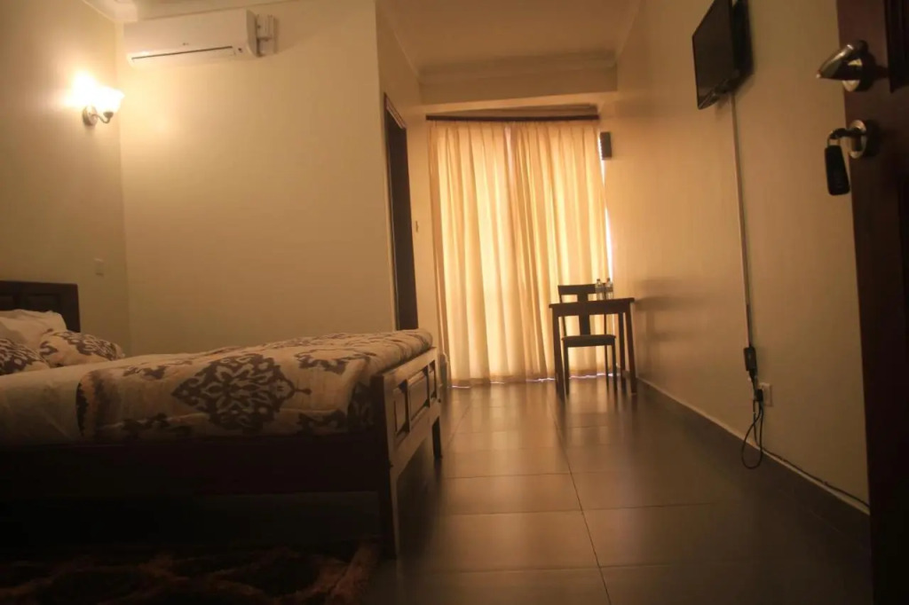 Kenendia Hotel