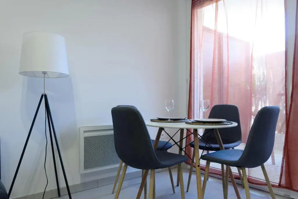 Appart climatisé - Parking gratuit - Balcon - CAPTURA