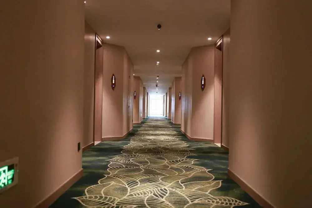 Emerald Bay Hotel Fuxian Lake