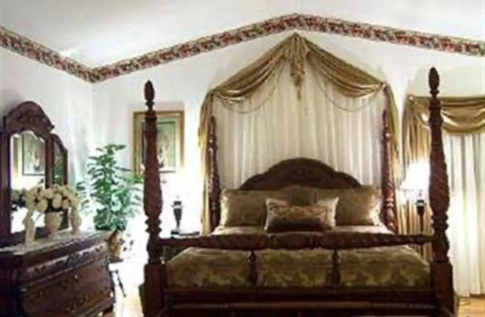 The Inn on Thistle Hill Bed & Breakfast and Wellness Center