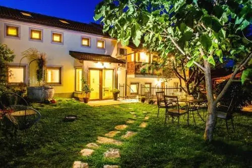 Zenja apartments & Entire property