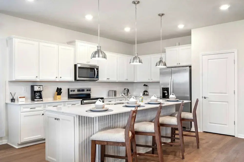 Bright & Spacious 7BR Pool Villa w/ Game Loft | New Windsor Cay Resort near Disney