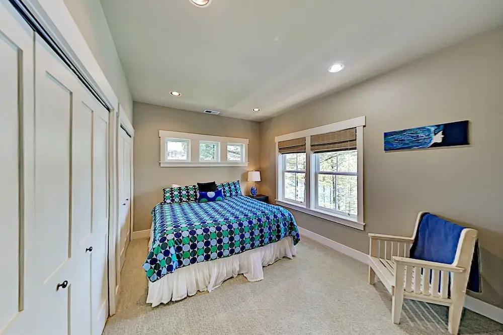 New Listing! Riverfront Dream - Walk To Beach! 6 Bedroom Home