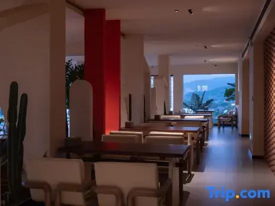 Three-color Yunhe B&B (Xishuangbanna Jinghong Mengxi Big Buddha Temple Manhona Branch)