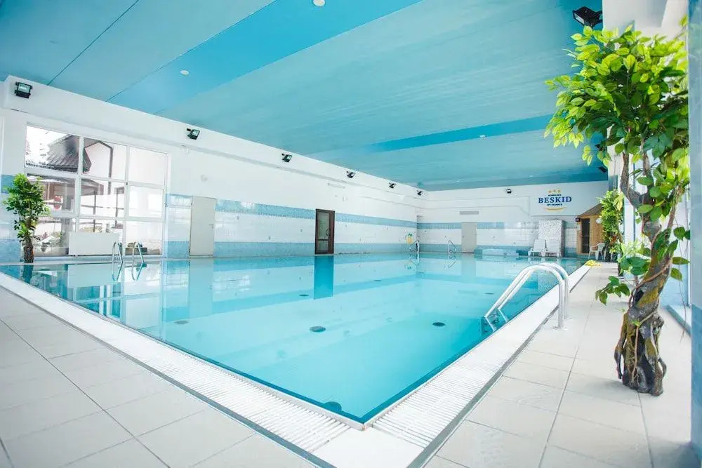 Hotel Kompleks Beskid z basenem i stokiem narciarskim - blisko Babiej Góry