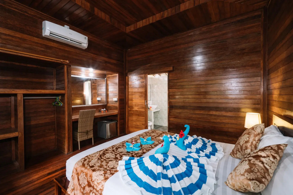 D and B Bungalows by DeWizZ Management