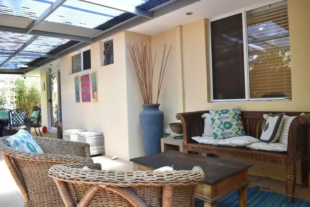Bright 2 Bedroom Apartment In A Great Location