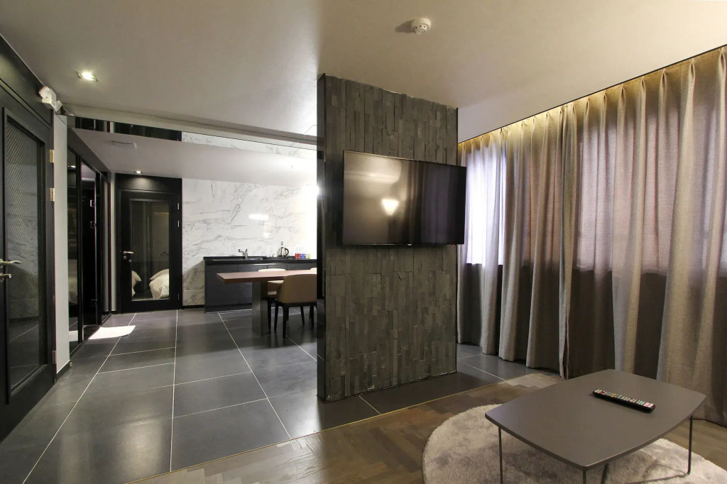 To Heaven Hotel Nampo