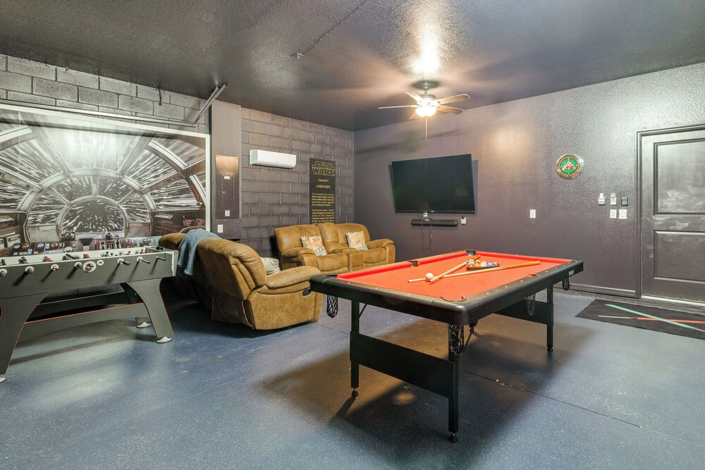 Heated Pool & Theater: Solterra 5BR Home Near WDW