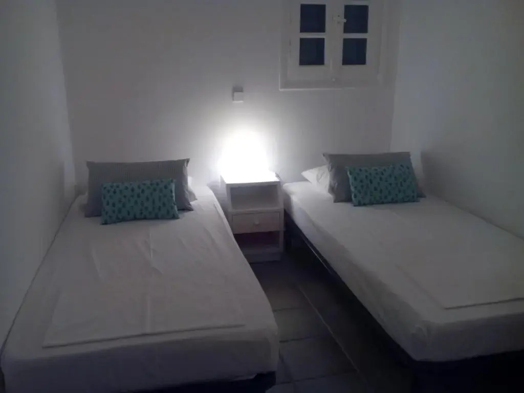 Chez Semiramis Sunrise Serifos 11 persons