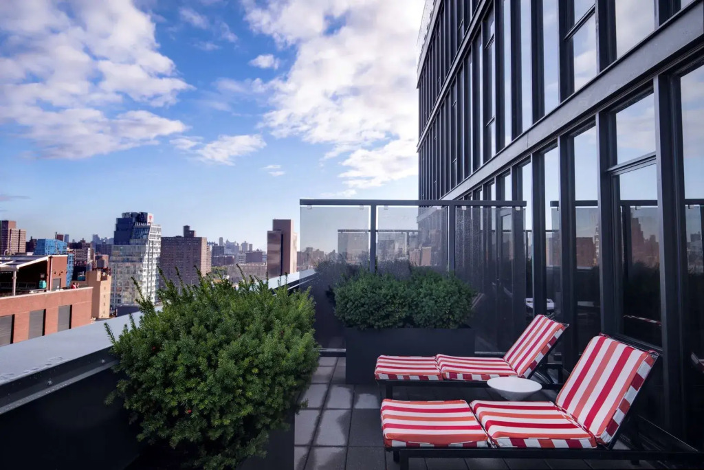 SIXTY Lower East Side