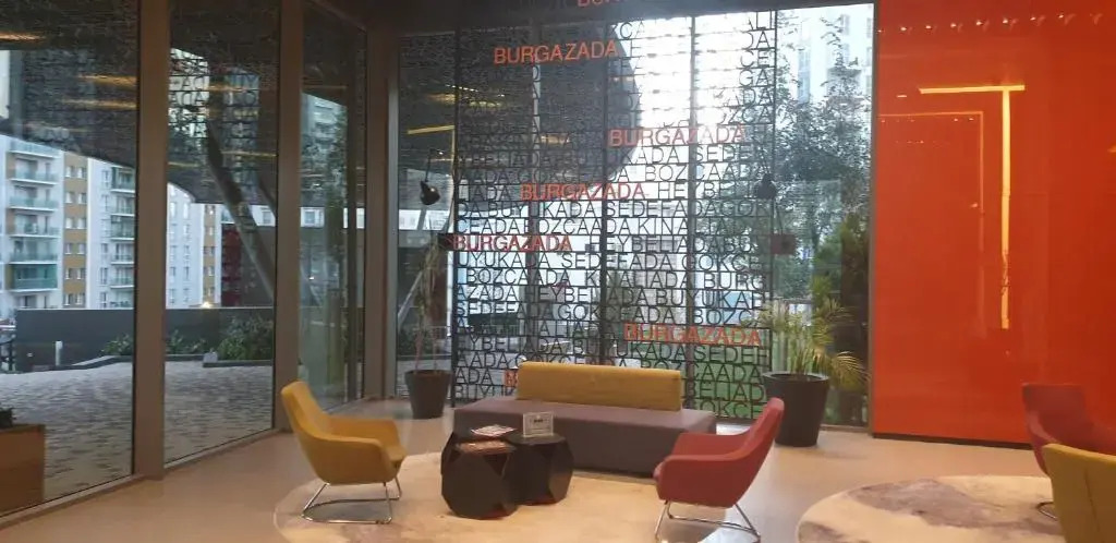 Koza Park - Luxurious Two Bedroom Duplex Apartment near Akbati mall and Istanbul Tennis Academy