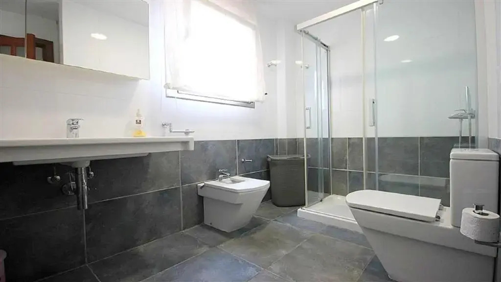 MarLenghi Apartments 3B
