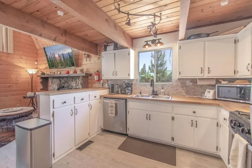 2194-conklin Base Camp Chalet 3 Bedroom Home by Redawning