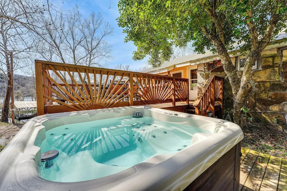 Rockaway Beach Home w/ Attached Dock Slip Included