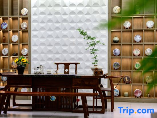 Hu Rong Feng Hotel (Lijiang High-Speed Railway Station Store)
