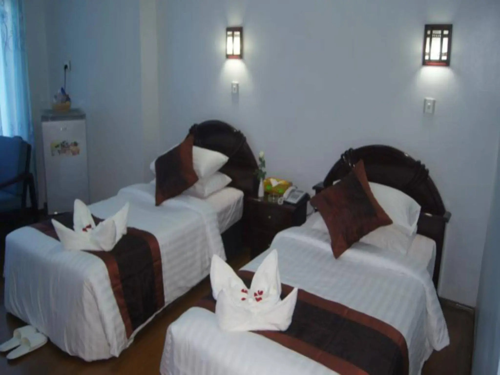 Summer Palace Hotel
