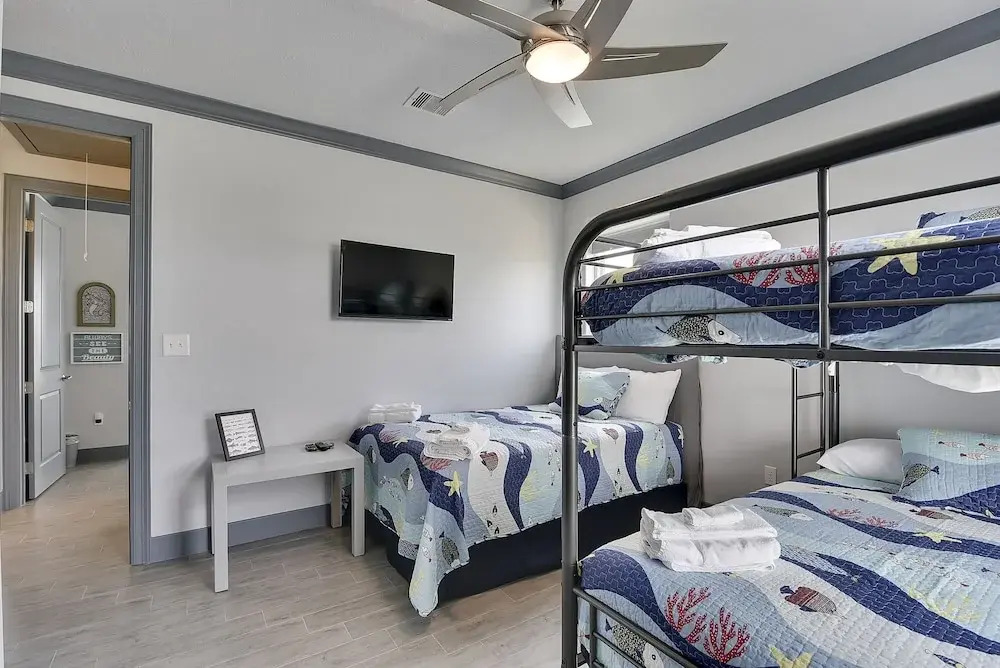 Honu Beachfront House 3 Bedrooms 2 Bathrooms Home