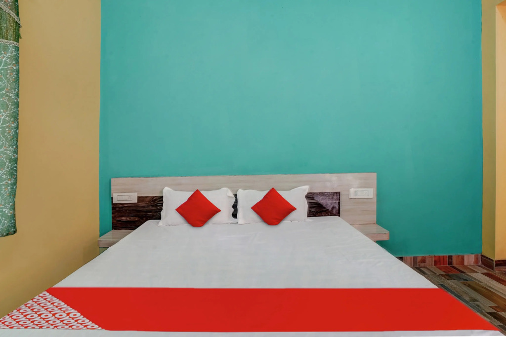 Super OYO 813893 Hotel Siddhi Vinayak