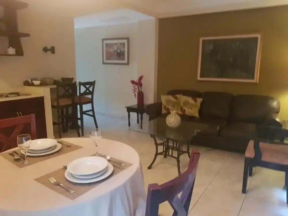 Los Altos Apartments & Studios