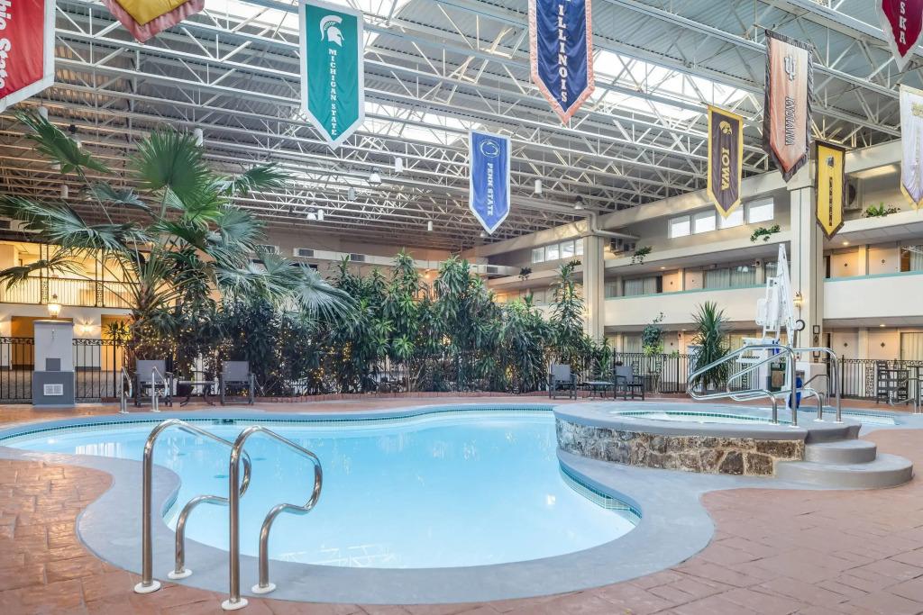 Ramada by Wyndham State College Hotel & Conference Center