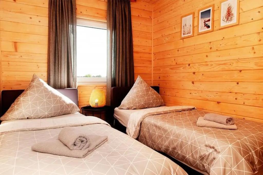 Holiday village with an outdoor pool and a sauna, Gaski