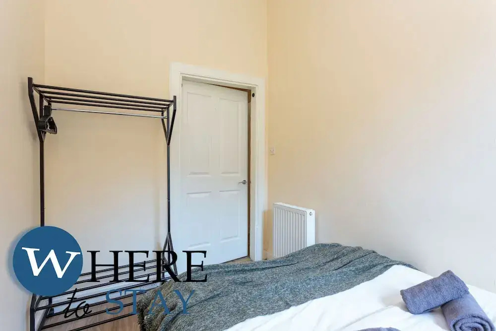 Beautiful 2bed Ground-f Pitt St. Apartment