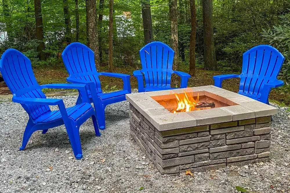2 Mi to Sapphire Resort: Home w/ Hot Tub & Games