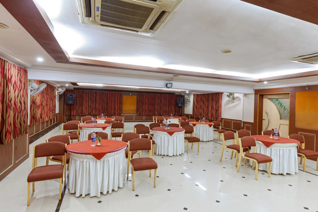 Hotel Woodland Kolhapur